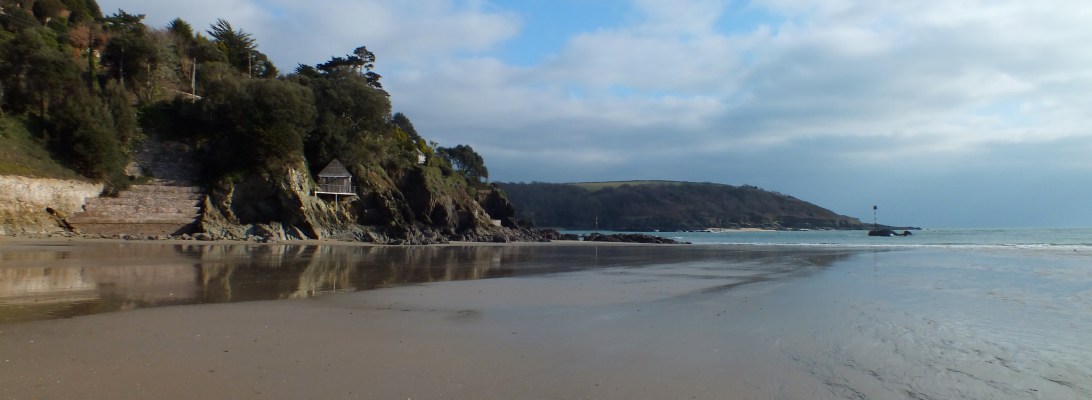 Went for a walk at North Sands beach (in Salcombe) at low tide and managed to get a few good pictures of the beach and the castle! It was really cold, but the photos seemed to come out fairly well!