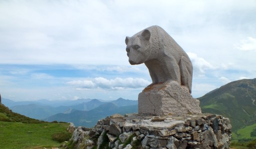 Bear Statue, Mirador del Oso, San Glorio, Collado de Llesba (Cantabria)